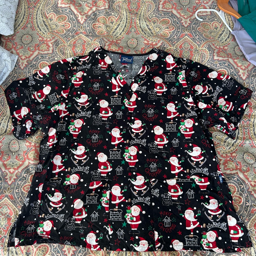 Tafford Black Santa Print Short Sleeve Top